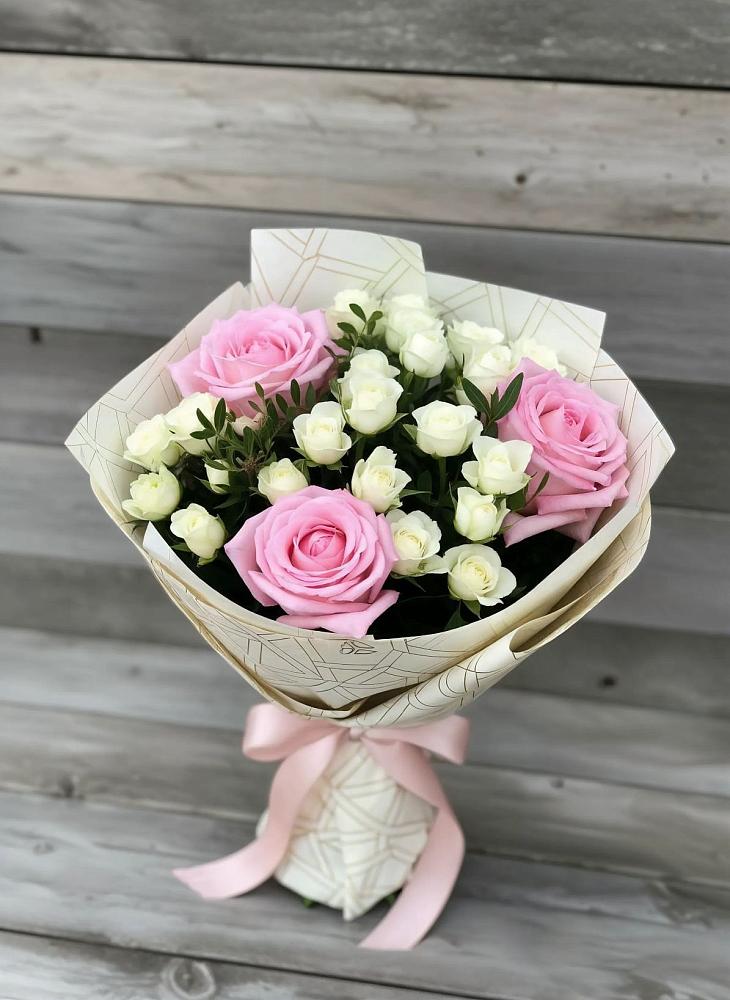 Букет цветов из: Розы в Старый городок