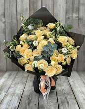 Букет цветов из:  Розы и Лизиантусы в Старый городок
