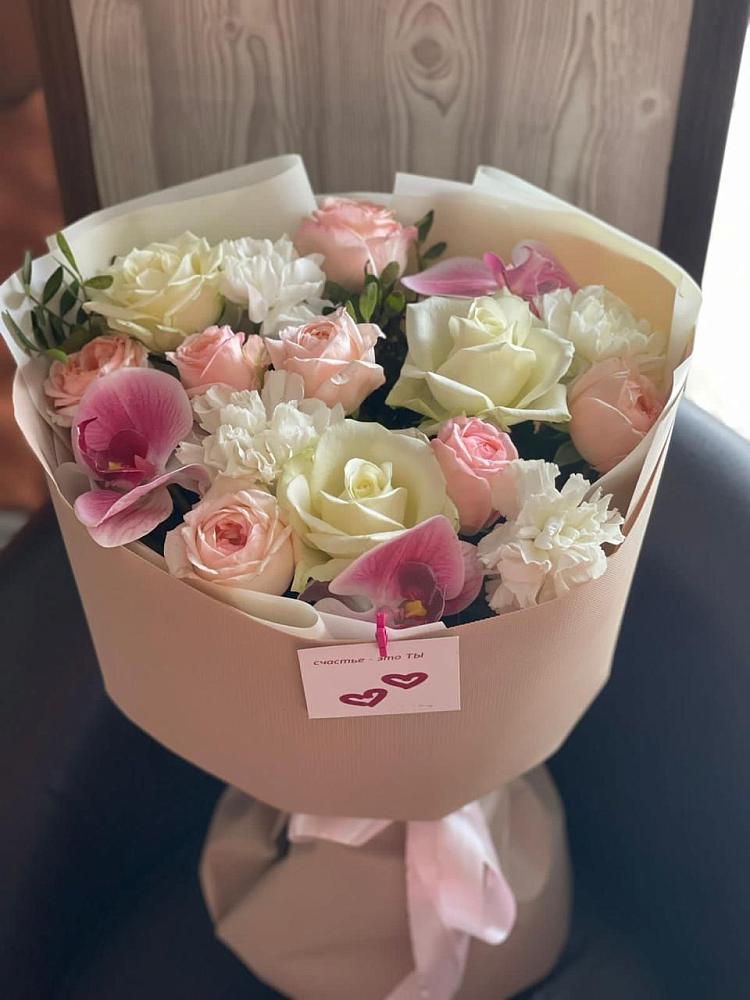 Букет цветов из: Орхидеи, Розы и Гвоздики в Старый городок