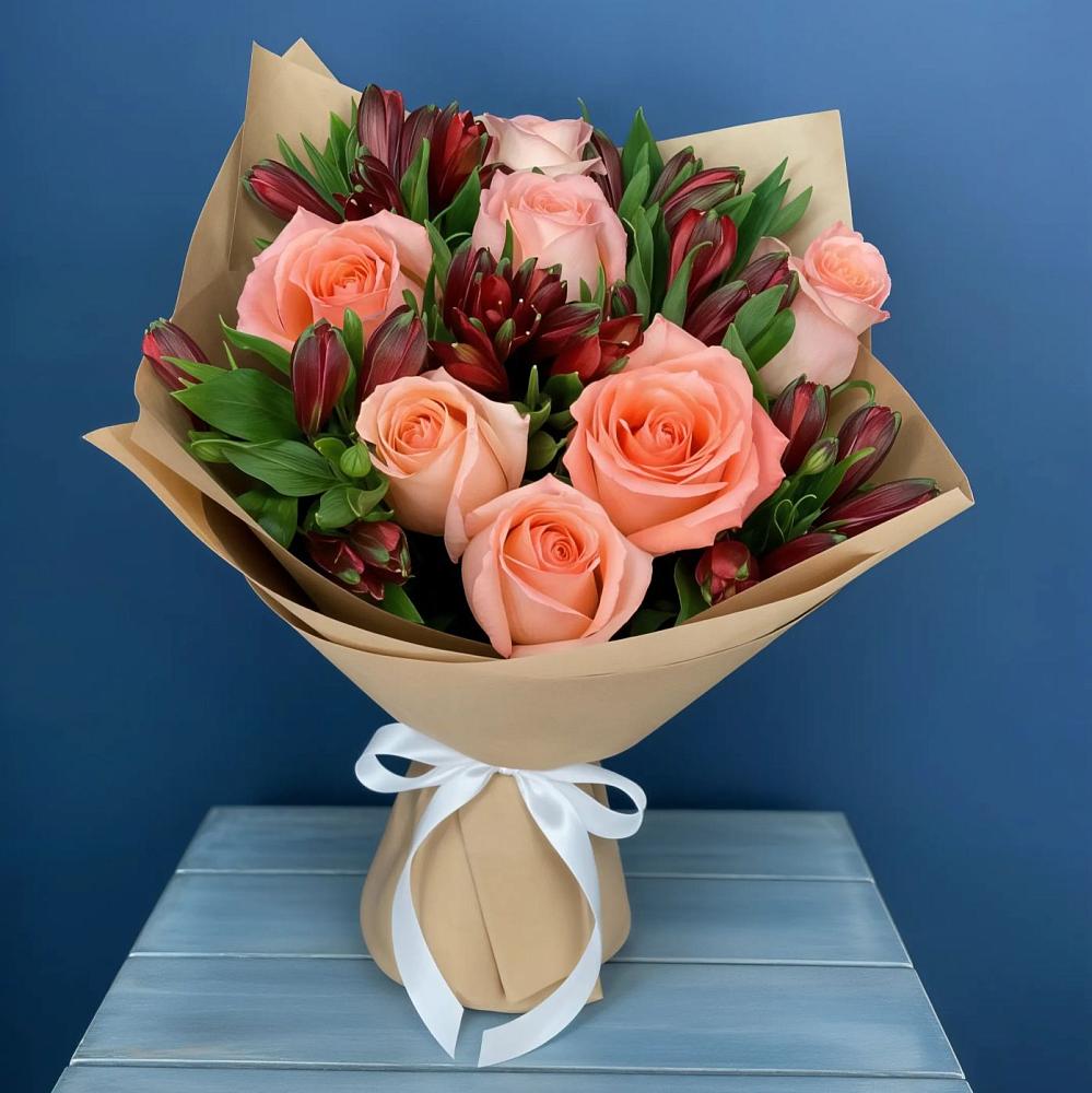 Букет цветов из: Розы и Альстромерии в Старый городок