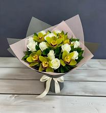 Букет цветов из:  Орхидеи и Розы в Старый городок