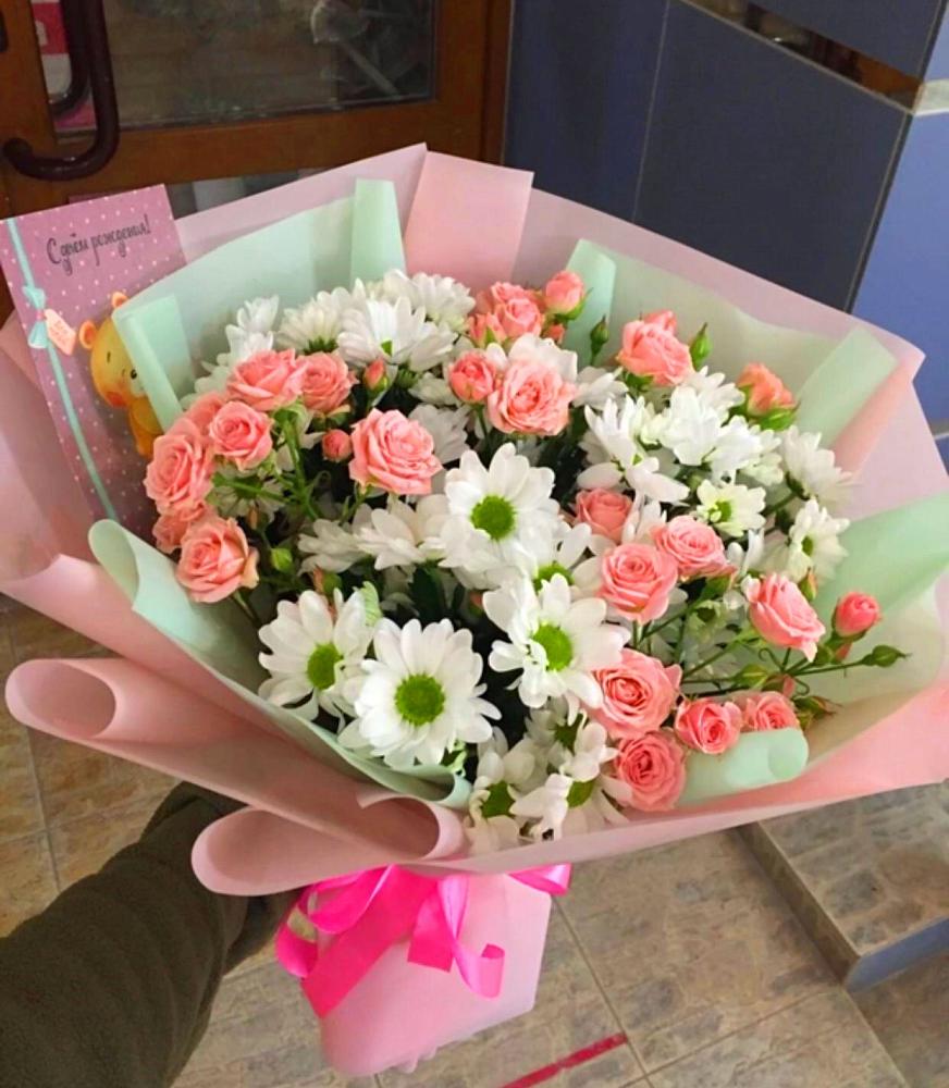 Букет цветов из: Розы и Хризантемы в Старый городок