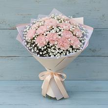 Букет цветов из:  Гвоздики в Старый городок
