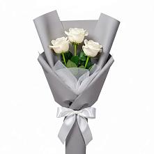 Букет 3 белые розы в Старый городок
