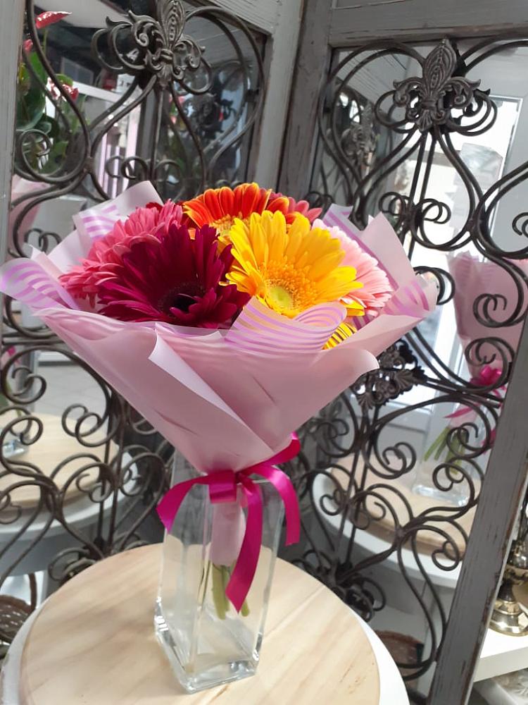 Букет цветов из: Герберы в Старый городок