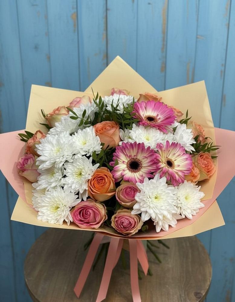 Букет цветов из: Розы, Герберы и Хризантемы в Старый городок