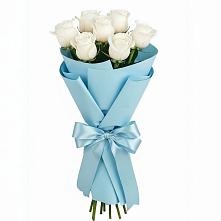 Букет 7 белых роз Проуд в Старый городок