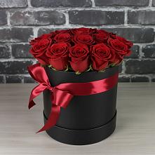 Цветочная композиция из Розы в шляпной коробке в Старый городок