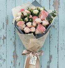 Букет цветов из:  Розы в Старый городок