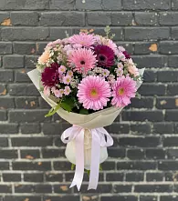 Букет цветов из:  Герберы и Хризантемы в Старый городок