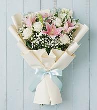 Букет цветов из:  Лилии #REPLACE_PRED# Старый городок