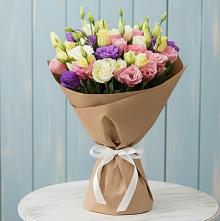 Букет цветов из:  Лизиантусы #REPLACE_PRED# Старый городок