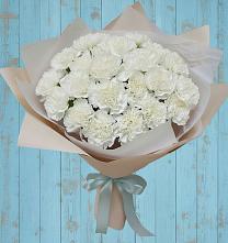 Букет цветов из:  Гвоздики в Старый городок