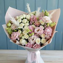 Букет цветов из:  Альстромерии и Розы в Старый городок